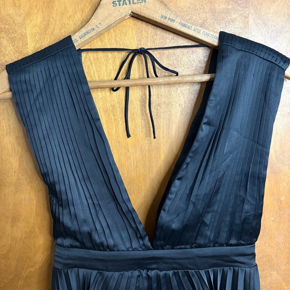 Abercrombie & Fitch Black Satin Plunge Pleated Babydoll Mini Dress Formal Small - Picture 4 of 14